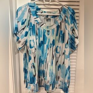 Blue and white top size 3x